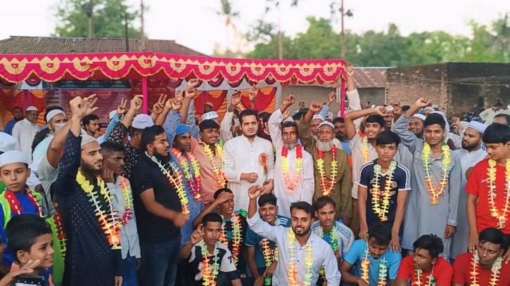 বগুড়ায় বিএনপির ৩৩ নেতাকর্মীর জামায়াতে যোগদান